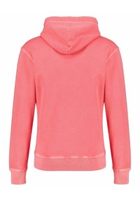 Sudadera de color coral, fabricada en un suave material de algodón. Presenta una capucha amplia, puños acanalados y dobladillo, con una textura suave y un diseño sencillo.