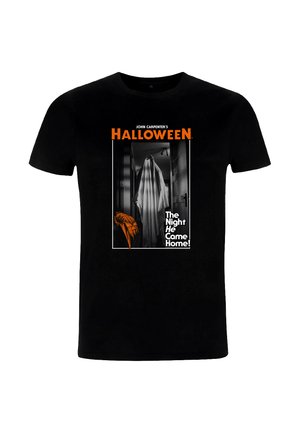 Schwarzes T-Shirt mit einem grafischen Aufdruck einer geisterhaften Gestalt in einer Türöffnung, mit orangefarbenem Text "HALLOWEEN" und "Die Nacht, in der er nach Hause kam!"