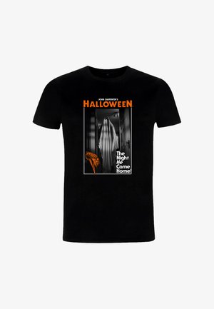 Schwarzes T-Shirt mit einem grafischen Aufdruck einer geisterhaften Gestalt in einer Türöffnung, mit orangefarbenem Text "HALLOWEEN" und "Die Nacht, in der er nach Hause kam!"