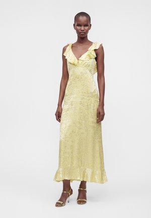 Alice + Olivia, GEMMA RUFFLE MIDI DRESS - Дълга рокля - butter