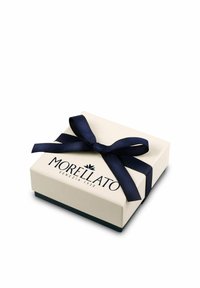Scatola regalo color crema con un nastro di raso blu navy, dotata del logo "Morellato" in blu navy sulla parte superiore. La scatola ha una texture opaca.