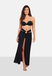 Pain de Sucre PETRA - Ranta-asusteet - black