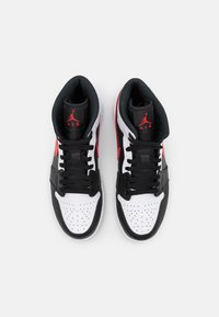 Jordan AIR JORDAN 1 MID - Sapatilhas de cano alto - black/chile red/white