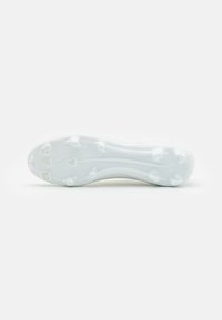 adidas Performance F50 LEAGUE FIRM/MULTI-GROUND - Jalkapallokengät kiinteälle alustalle - footwear white/gold metallic