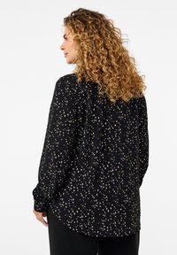 Zizzi Paitapusero - black w dot aop