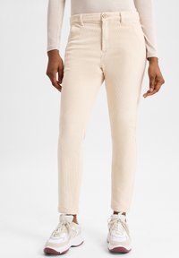 Niet geselecteerd, beige