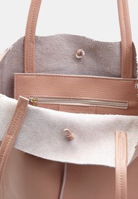 Bata Velika torba - rosa