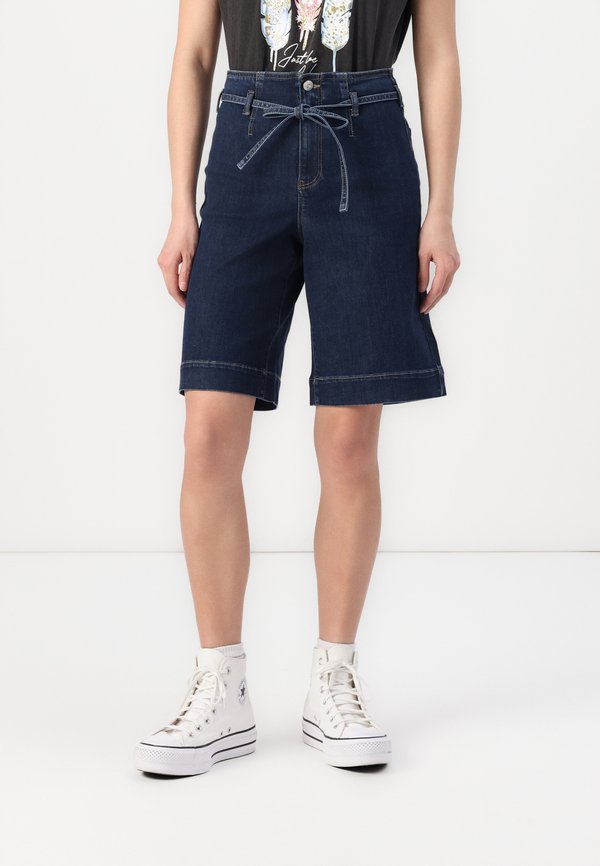 ONLJUICY WIDE BELT - Jeans Shorts
