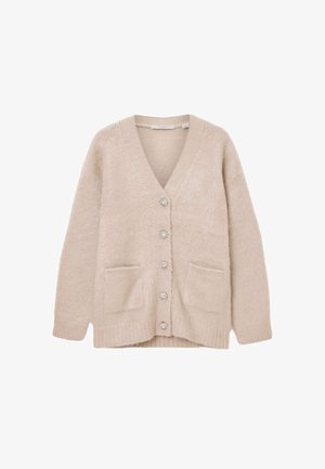 Pehmeästä, pörröisestä materiaalista valmistettu beige neuletakki. Siinä on V-aukko, kuusi koristeellista nappia, kaksi etutaskua ja rento istuvuus.