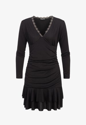 Vestido negro hecho de tela suave, con mangas largas, escote en V con ribete de encaje y dobladillo con volantes. Textura lisa con un diseño ajustado.