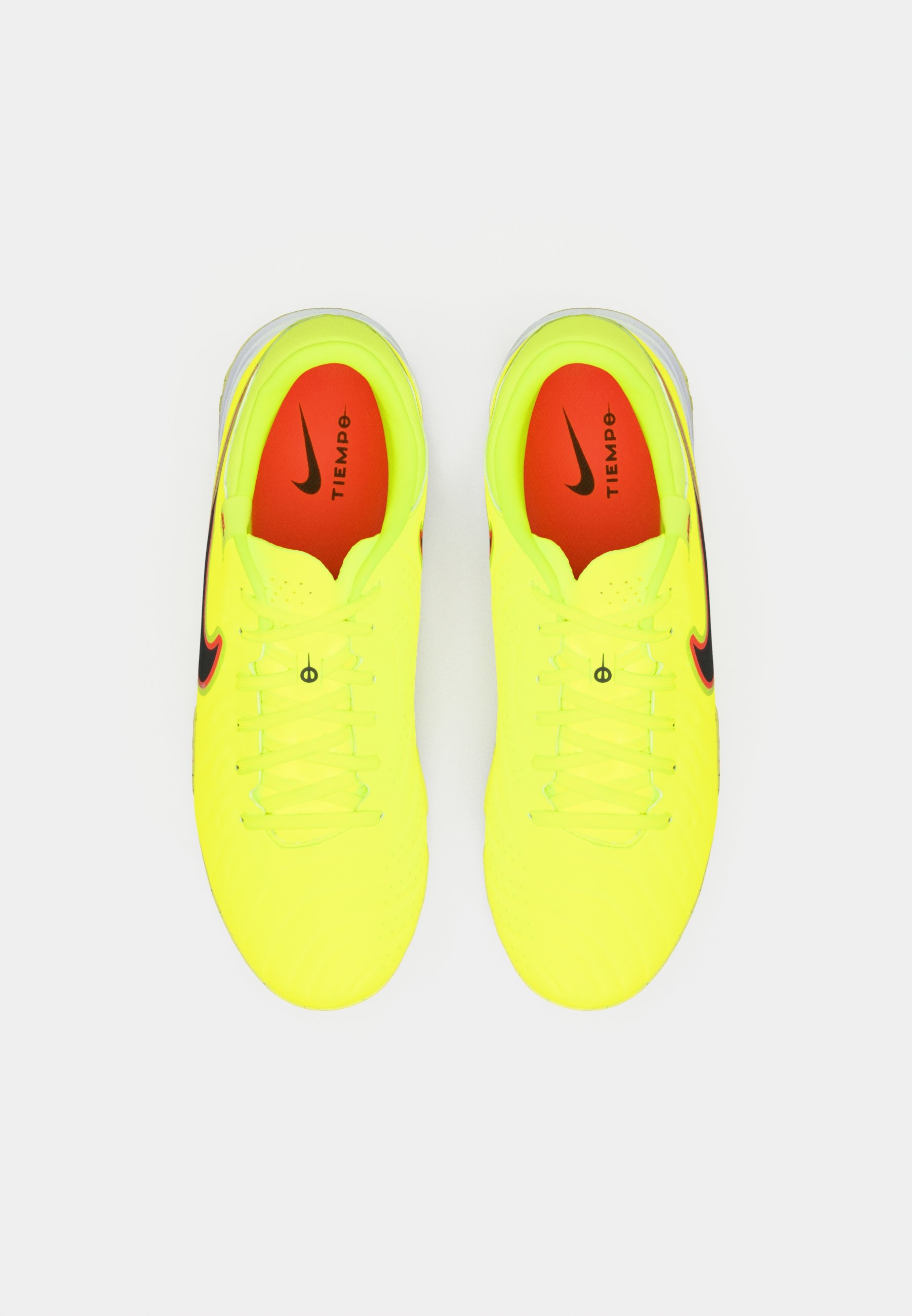 highlighter color nike shoes