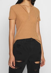 Nly by Nelly T-shirt basic - beige