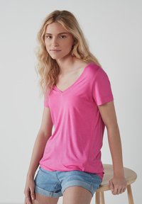Next SLOUCH V NECK  - T-shirt basic