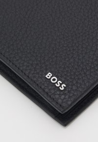 BOSS CROSSTOWN - Portofel - black