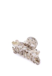 Fermaglio per capelli con motivo floreale realizzato in resina traslucida, caratterizzato da un assortimento di piccoli fiori 3D e perline decorative in tonalità delicate.