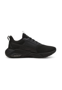 Schwarze Sportschuhe mit Mesh-Obermaterial, strukturierten Details, gepolstertem Kragen und einer sichtbaren Luftpolsterungseinheit in der Sohle.