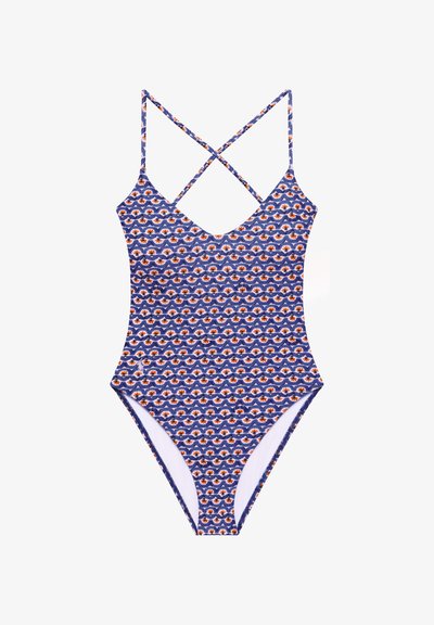 Ολόσωμο μαγιό με μικρό πορτοκαλί και λευκό λουλουδάτο σχέδιο σε μπλε φόντο, με λεπτούς διασταυρωμένους ιμάντες στους ώμους και V-λαιμόκοψη.