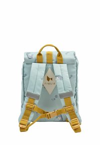 Svetlo modri nahrbtnik z zavihkom na vrhu, rumenimi trakovi in vzorci dinozavrov. Na njem so vidni stranski zaponki in diamantni logotip.