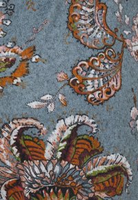 ONLY Träningsbyxor - green