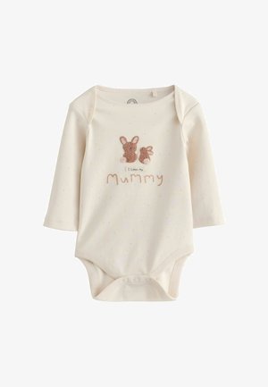 Krém színű hosszú ujjú baba body két barna nyuszis mintával és a ""I love my mummy"" szöveggel az elején.