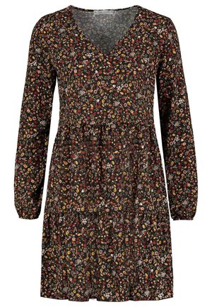 Schwarz-blumiges Kleid mit V-Ausschnitt, langen Ärmeln und gestuftem Rock, der kleine rote, gelbe und weiße Blumen auf einem dunklen Hintergrund zeigt.