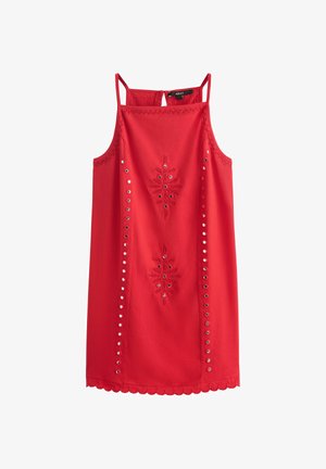Piros ujjatlan ruha vékony pántokkal, virágos hímzéssel, oldalán áttört mintával és hullámos szegéllyel.