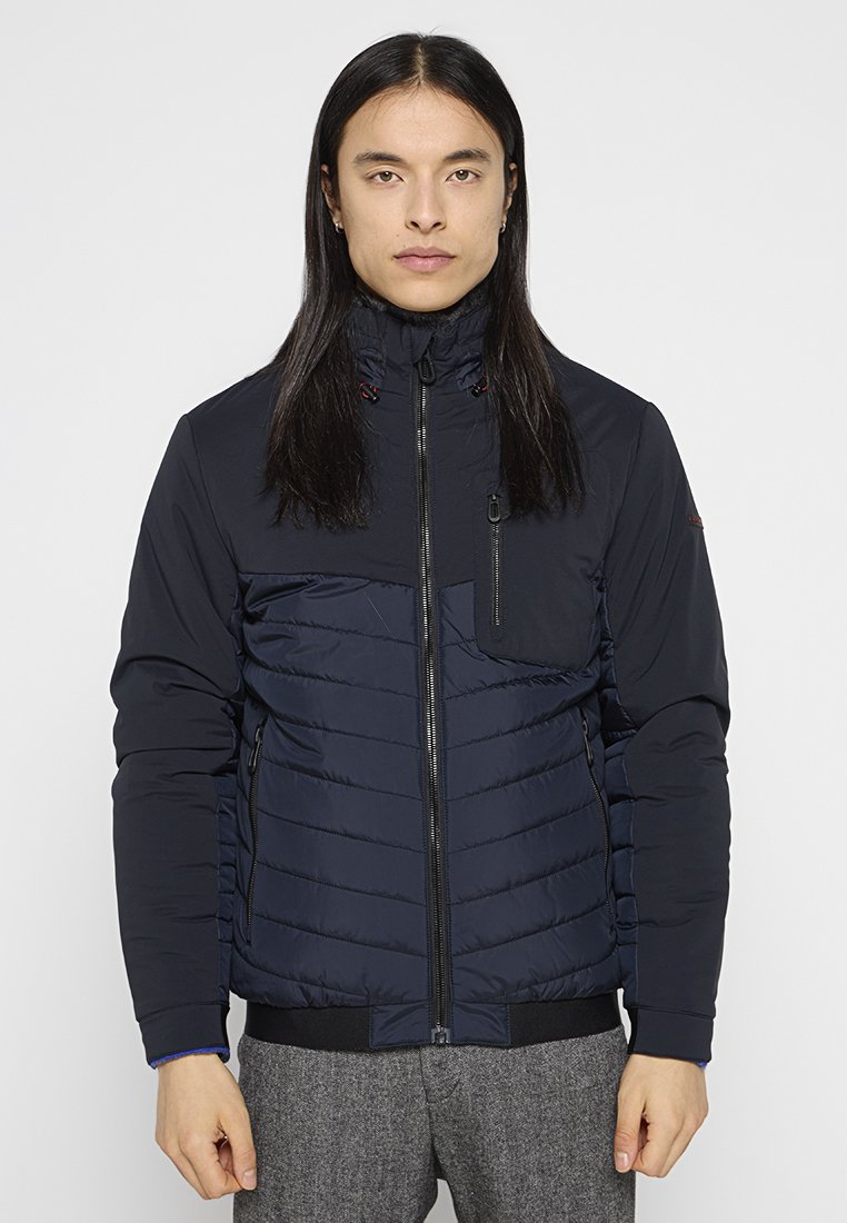 Bugatti Jas donkerblauw Bugatti Jas donkerblauw