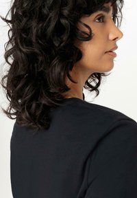 hessnatur T-shirt basic - schwarz