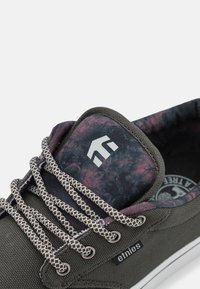 Etnies JAMESON 2 ECO - Sapatilhas - corrosion wash