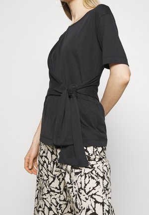 T-shirt con stampa - black
