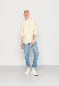 Only & Sons ONSCAIDEN MAO - Camisa - acacia
