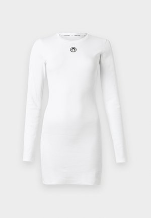 - Sukienka z dżerseju