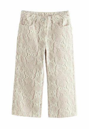 Pantaloni beige a gamba larga con una stampa a serpente testurizzata, dotati di tasche anteriori e chiusura a bottone, realizzati in un morbido materiale. 