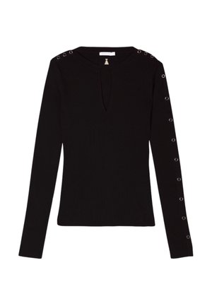 Maglietta nera a maniche lunghe con texture a coste, scollatura a chiave e dettagli in hardware argento sulle spalle e sui polsini.
