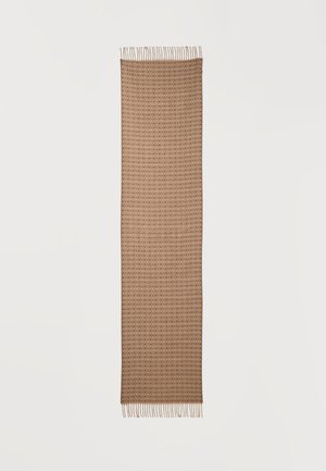 Longue écharpe rectangulaire marron avec un motif ovale répétitif et des extrémités à franges sur un fond uni.