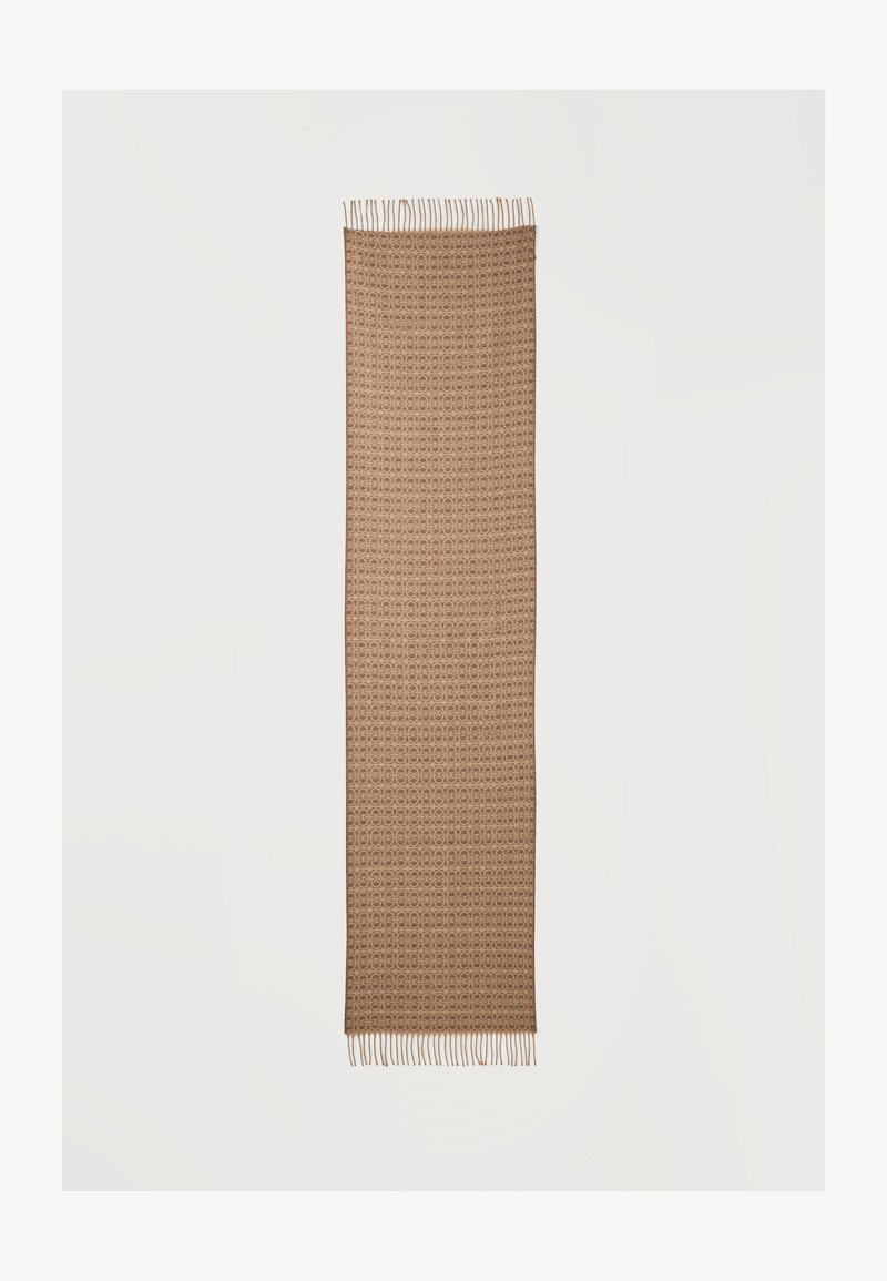Longue écharpe rectangulaire marron avec un motif ovale répétitif et des extrémités à franges sur un fond uni.