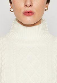 GAP CABLE - Džemper - ivory frost