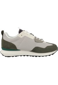 Lace-up sneakers med en kombination av grå syntetmaterial och olivgrön mocka, med en vit mellansula och svart gummiyttersula.