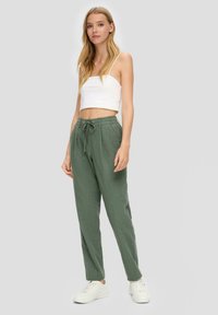 QS REGULAR - Pantaloni - olivgrün