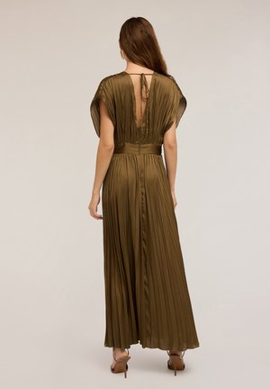slim fit dress slacks Free People Falling Sun Midi – Occasionally Yours