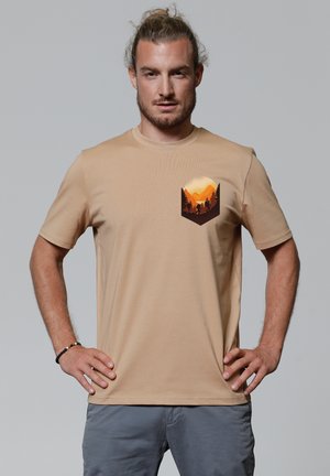 watapparel T-Shirt print - latte