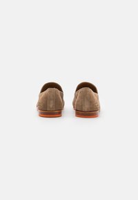 Melvin & Hamilton CLIVE - Jalga libistatavad jalanõud - camel/rich tan/orange