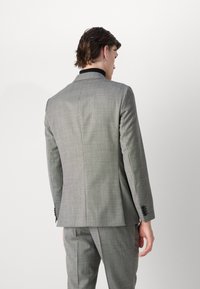 Thumbnail Image 7