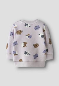 Sudadera de algodón de color lila claro con un patrón texturizado que presenta varios rostros de animales de dibujos animados en tonos marrón, gris y lavanda.