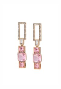 Orecchini a forma di gemma rosa con una cornice in metallo color oro, caratterizzati da forme rettangolari e quadrate, impreziositi da piccole cristalli trasparenti.