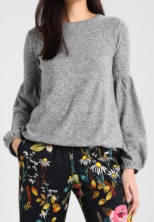 Sweter