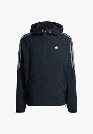 Zwarte jas met ritssluiting en capuchon, voorzien van contrasterende grijze strepen op de schouders, twee zijzakken en een klein logo op de borst.