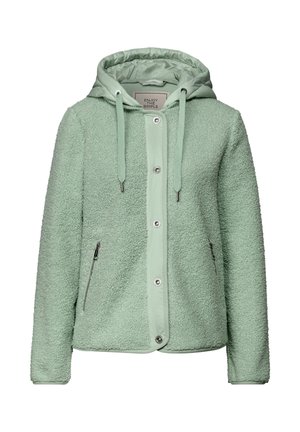 Chaqueta de forro polar verde claro con capucha acolchada, botones de presión en la parte frontal, bolsillos laterales con cremallera y cordones en la capucha.