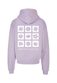 Lavender Kapuzenpullover mit einem rückseitigen Design, das neun florale Grafiken und den Text "Wiedergeburt & Erneuerung" in weißen Buchstaben zeigt.