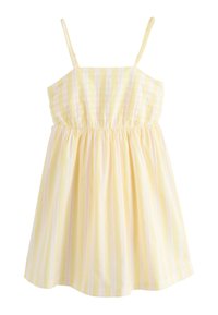 Gul och rosa randig sommardress med tunna axelband, smockad byst och utsvängd kjol. Mjukt, lätt tyg med en texturerad yta.